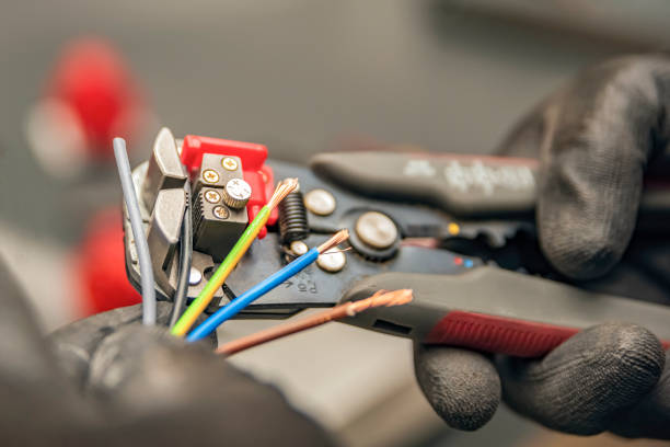 Best Local Electrician Companies  in Cloverleaf, TX